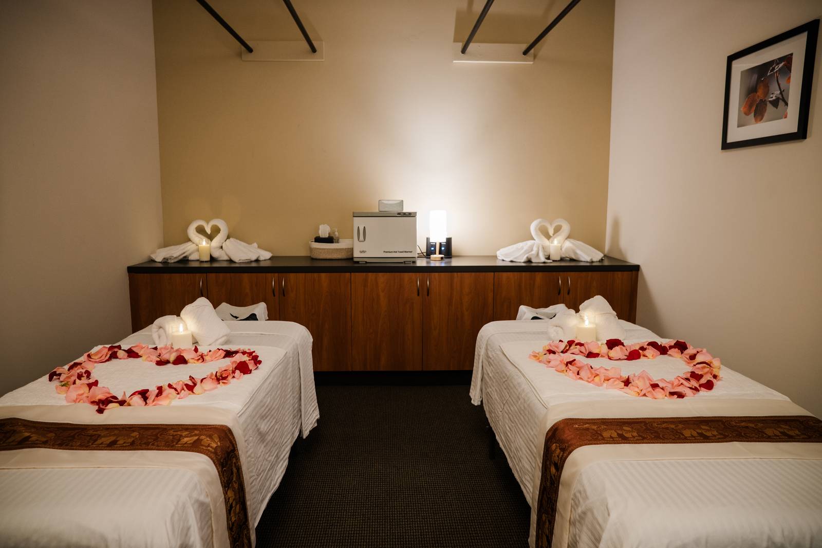 Couples massage suite